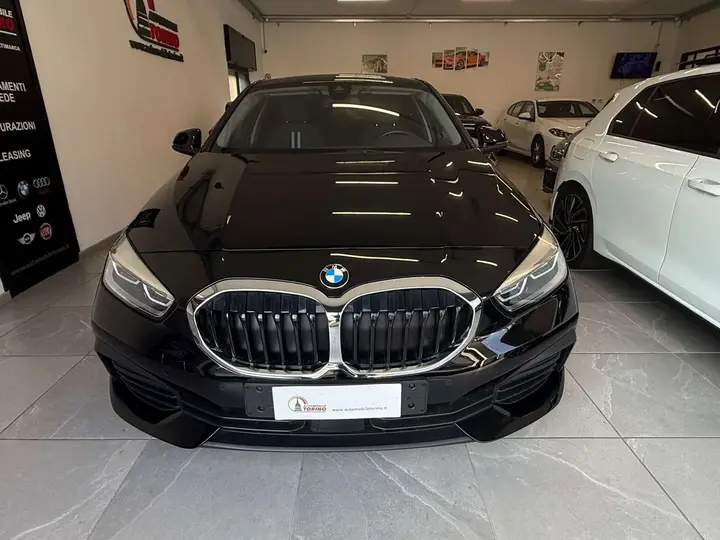 BMW 118I 2023 photo 2