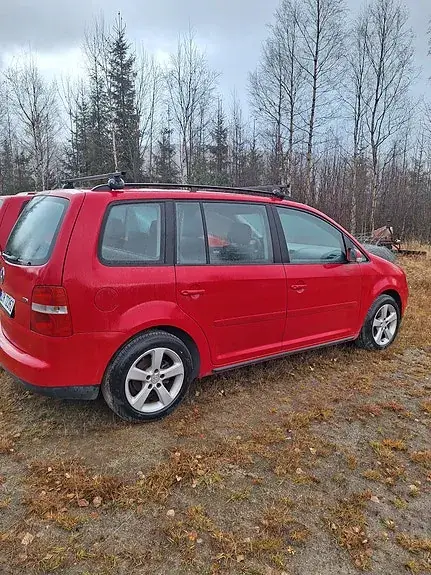 Volkswagen Touran 2004 photo 3