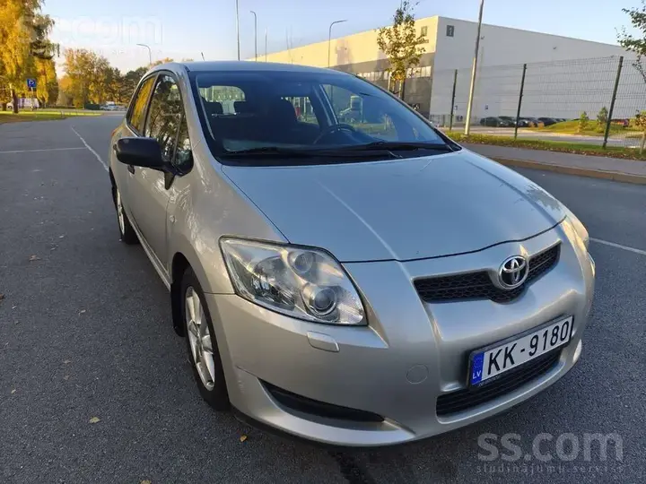 Toyota Auris 2007 photo 2