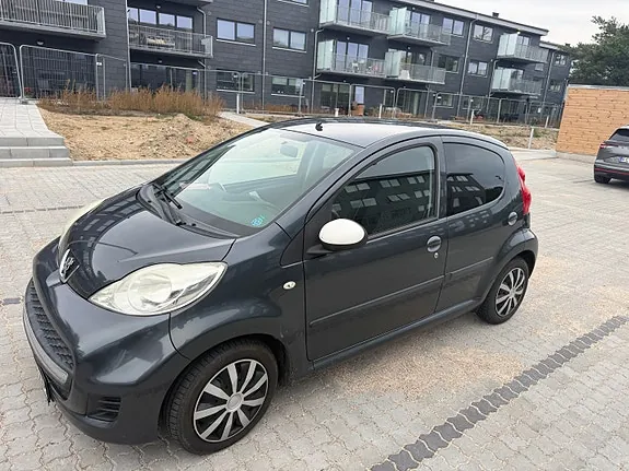 Peugeot 107 2012 photo 2