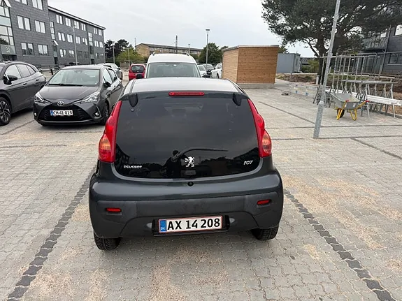Peugeot 107 2012 photo 3