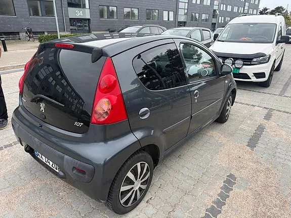 Peugeot 107 2012 photo 4