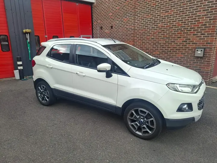 Ford Ecosport 2014 photo 2