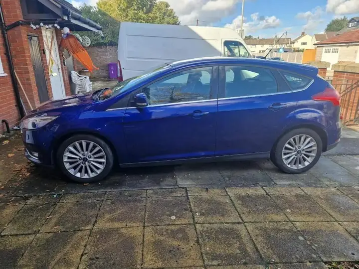 Ford Focus 2016 photo 2