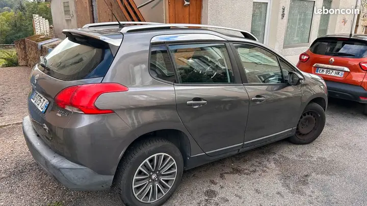 Peugeot 2008 2015 photo 2