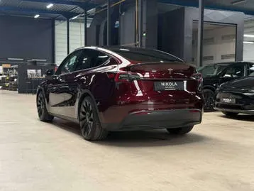 Tesla Model Y 2023 photo 2