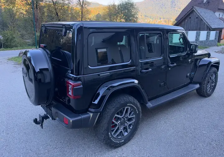 Jeep Wrangler 2021 photo 2