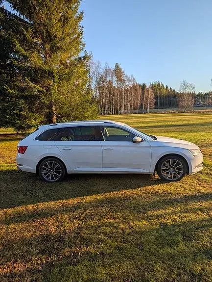 Skoda Superb 2018 photo 5
