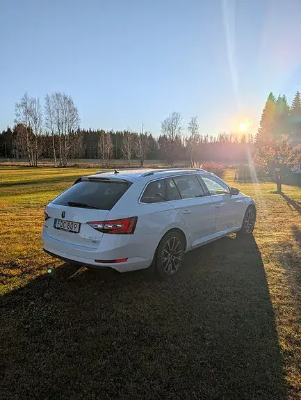 Skoda Superb 2018 photo 4