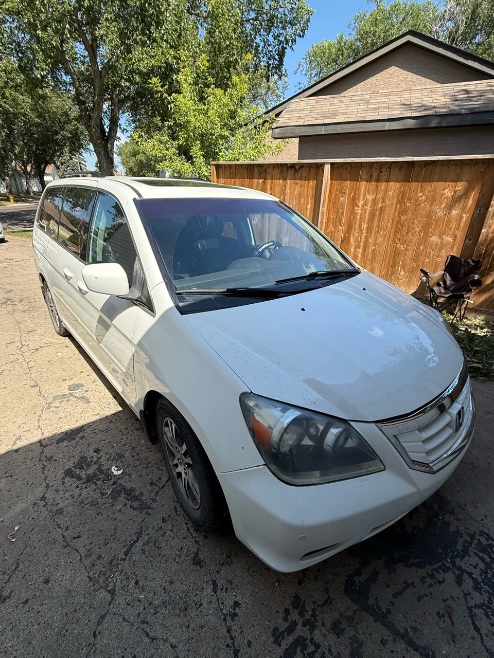 Honda Odyssey 2010 photo 2