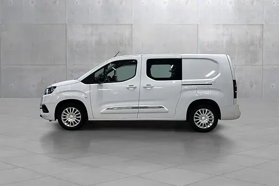 Toyota Proace City 2023 photo 2