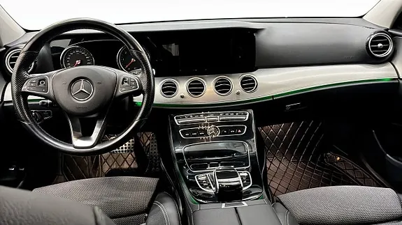 Mercedes-Benz E300 De 2017 photo 4