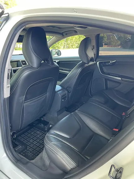 Volvo S60 2012 photo 4