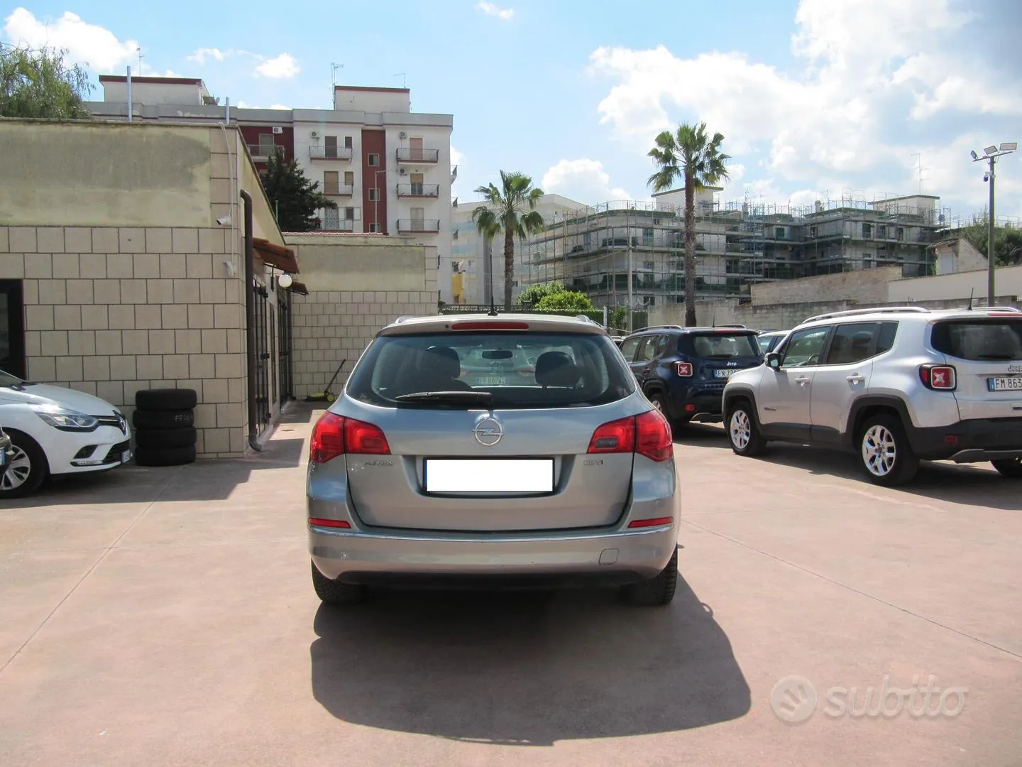 Opel Astra 2013 photo 3