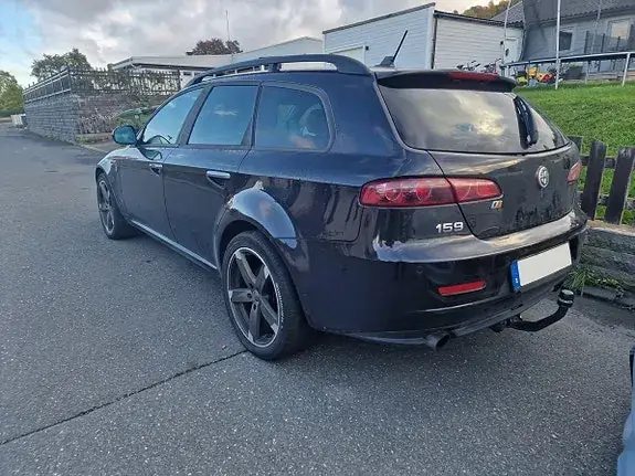 Alfa Romeo 159 2010 photo 2
