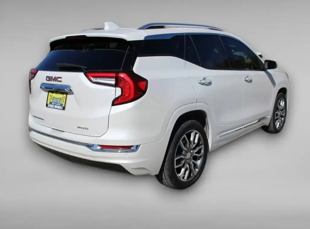 GMC Terrain 2022 photo 2
