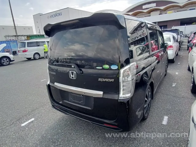 Honda Stepwagon 2013 photo 4