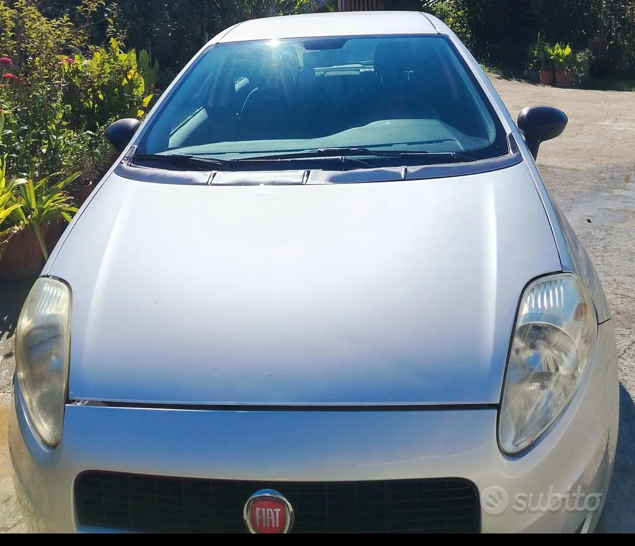 Fiat Grande Punto 2010 photo 3
