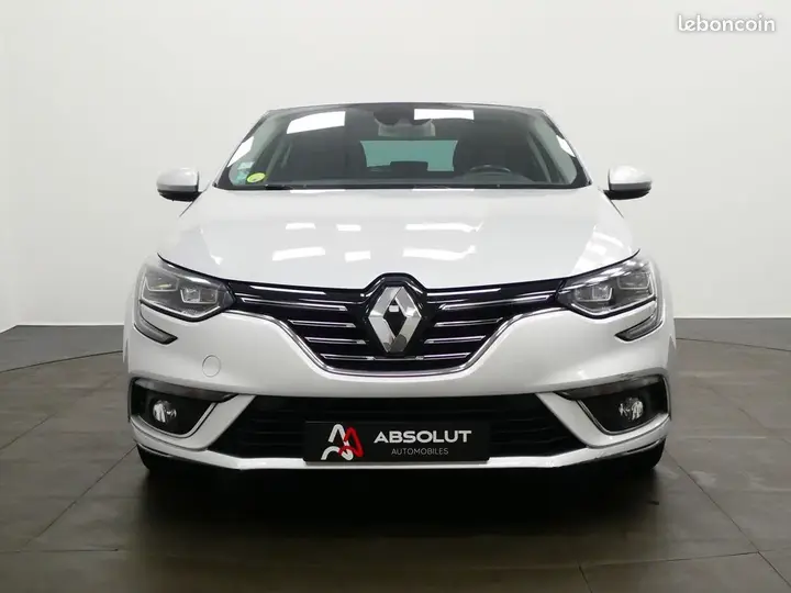 Renault Megane 2020 photo 2