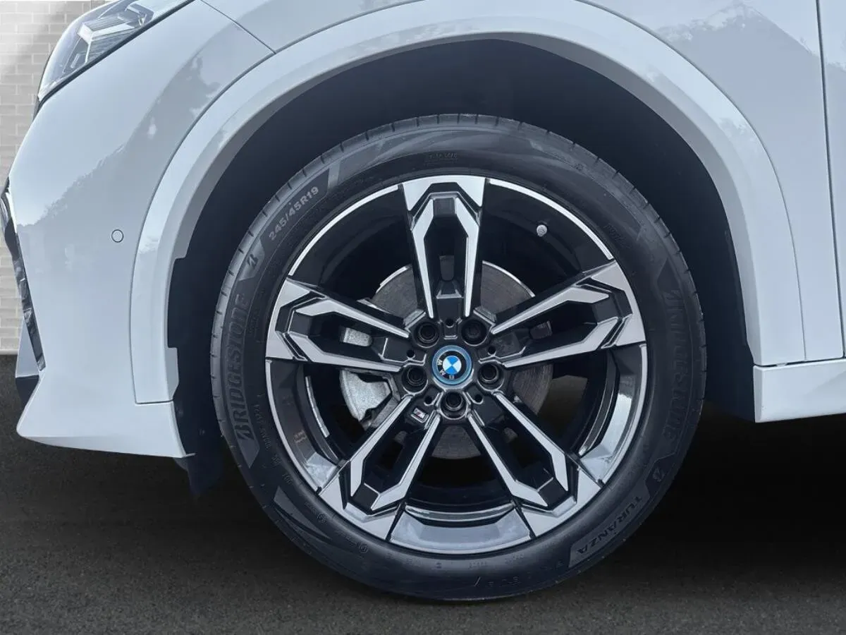 BMW Ix2 2025 photo 3