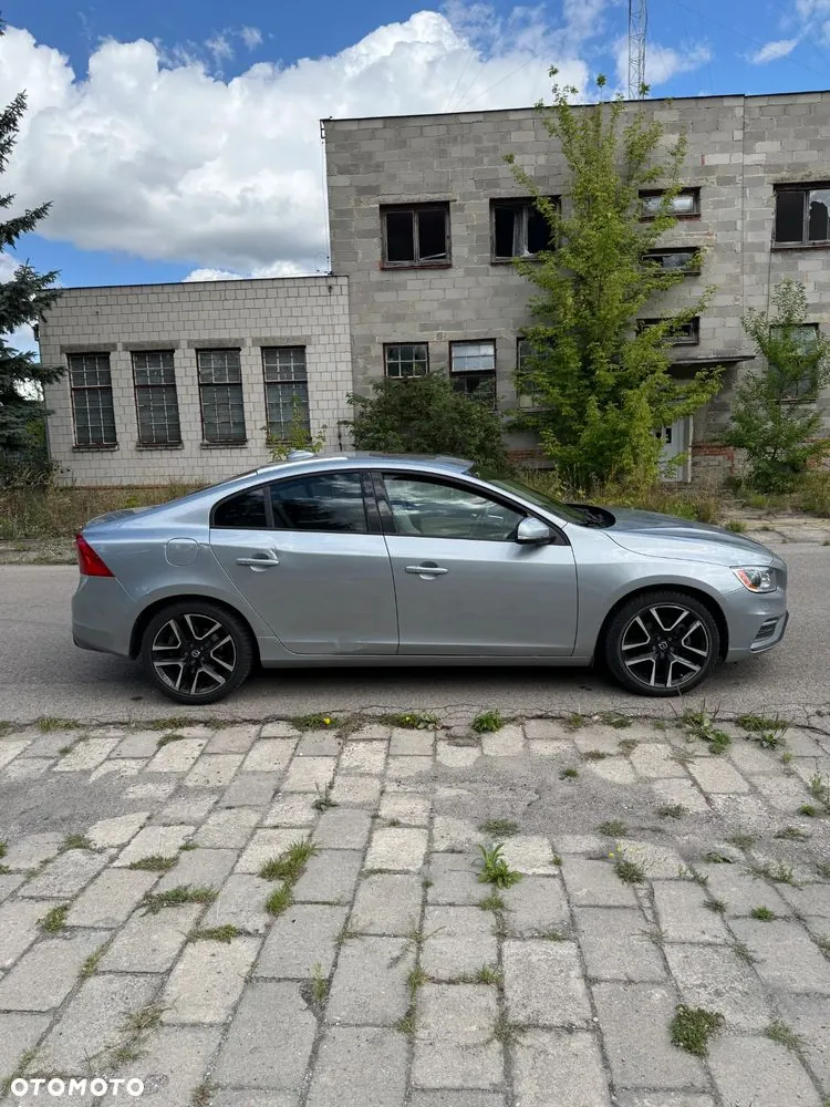 Volvo S60 2017 photo 4