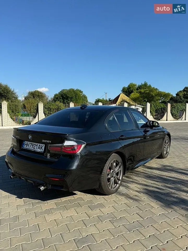 BMW 3 Series 2012 photo 5