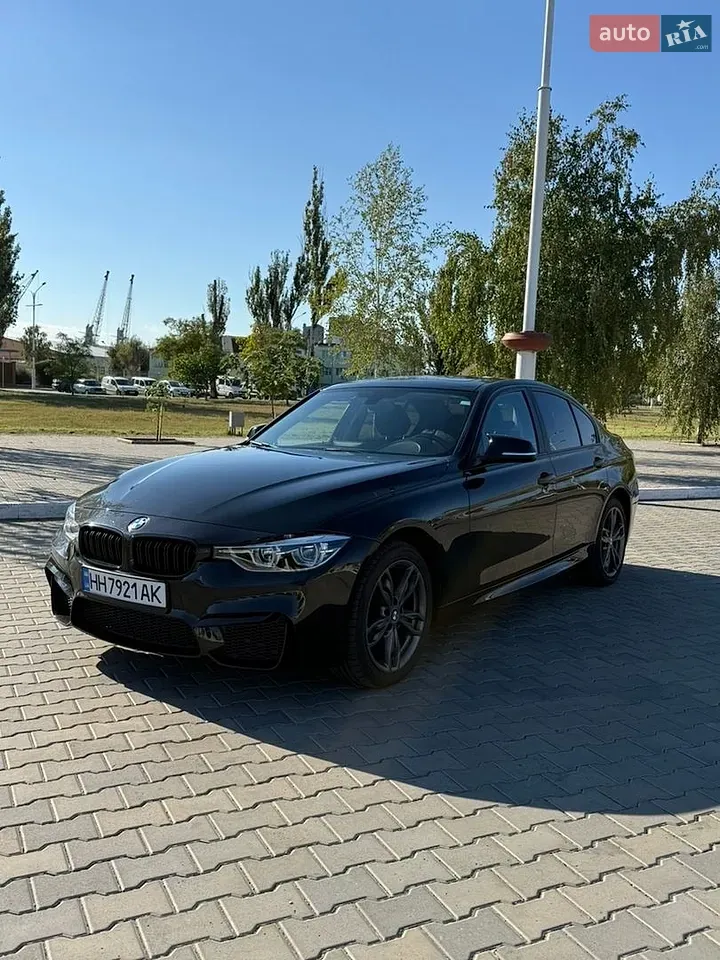 BMW 3 Series 2012 photo 2