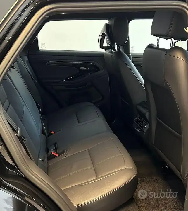 Land Rover Evoque 2023 photo 5