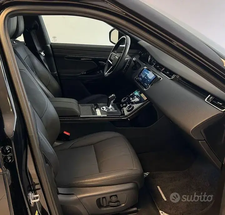 Land Rover Evoque 2023 photo 3