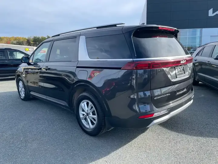 Kia Carnival 2022 photo 5