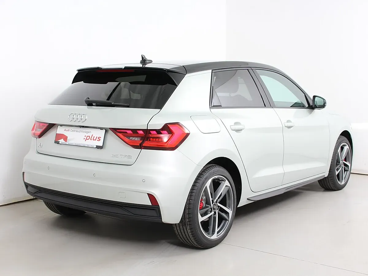 Audi A1 2026 photo 2