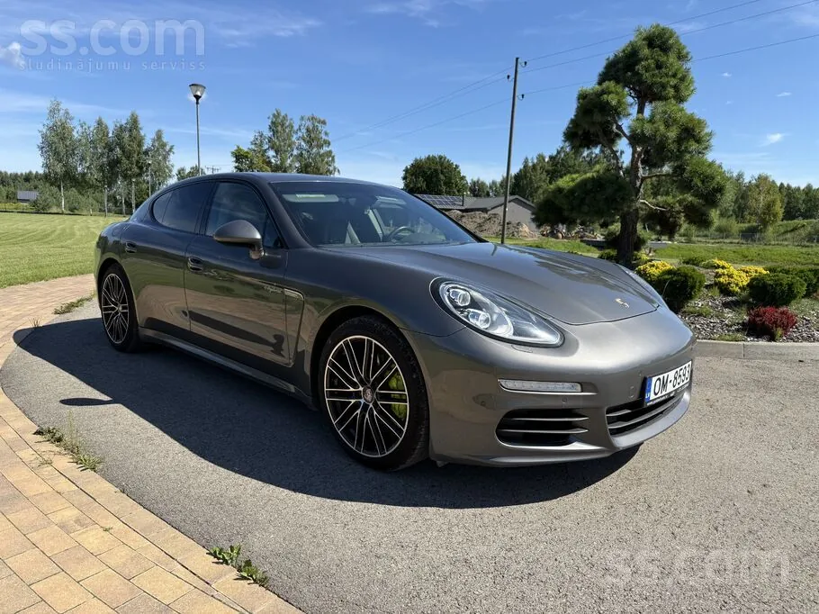 Porsche Panamera 2014 photo 2