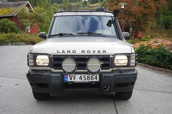 Land Rover Discovery 2002 photo 2