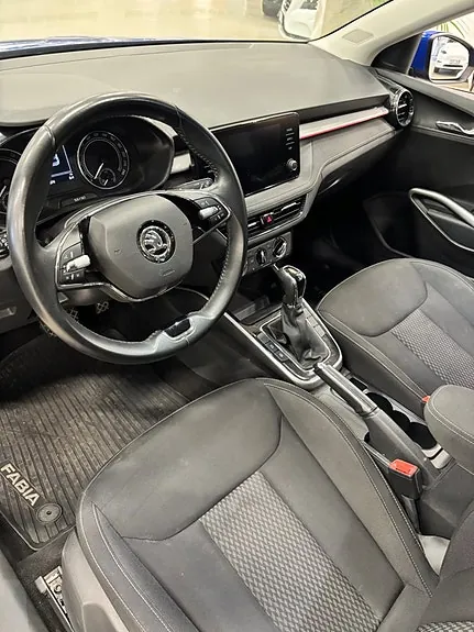 Skoda Fabia 2023 photo 2