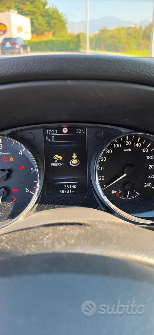 Nissan Qashqai 2015 photo 2