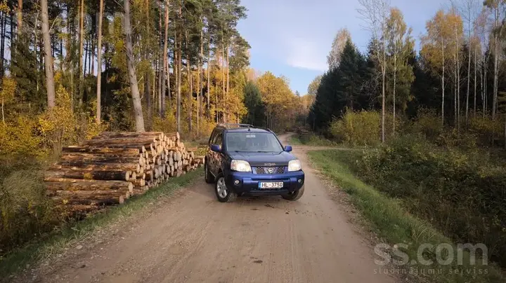 Nissan X-Trail 2004 photo 2