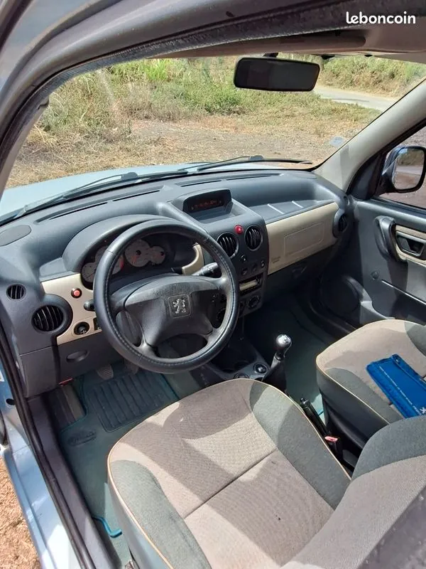 Peugeot Partner 2003 photo 2