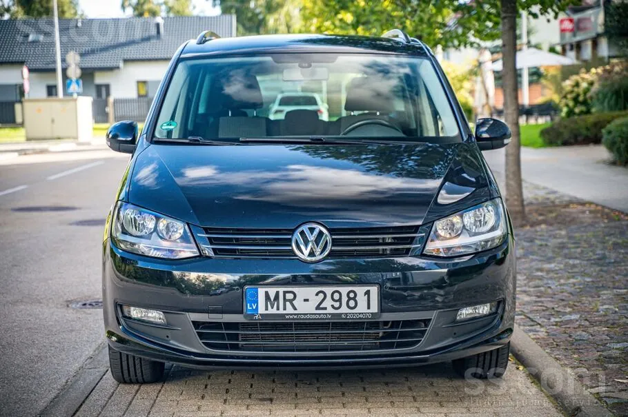 Volkswagen Sharan 2011 photo 2