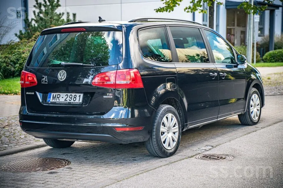 Volkswagen Sharan 2011 photo 4