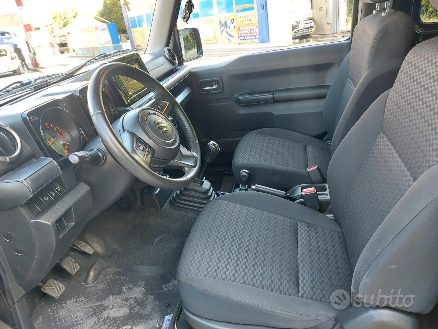 Suzuki Jimny 2018 photo 2