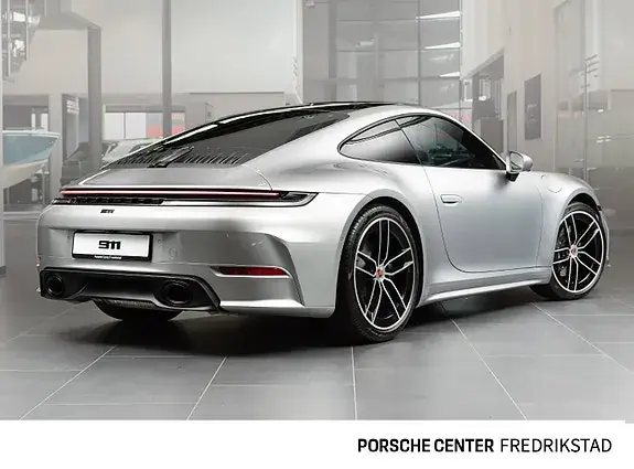 Porsche 911 2025 photo 3