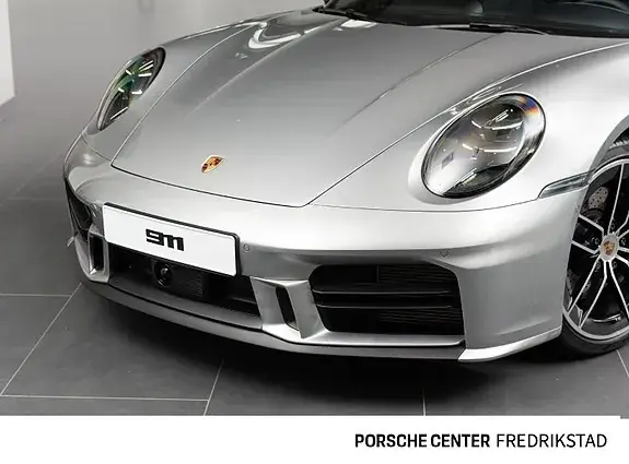 Porsche 911 2025 photo 5