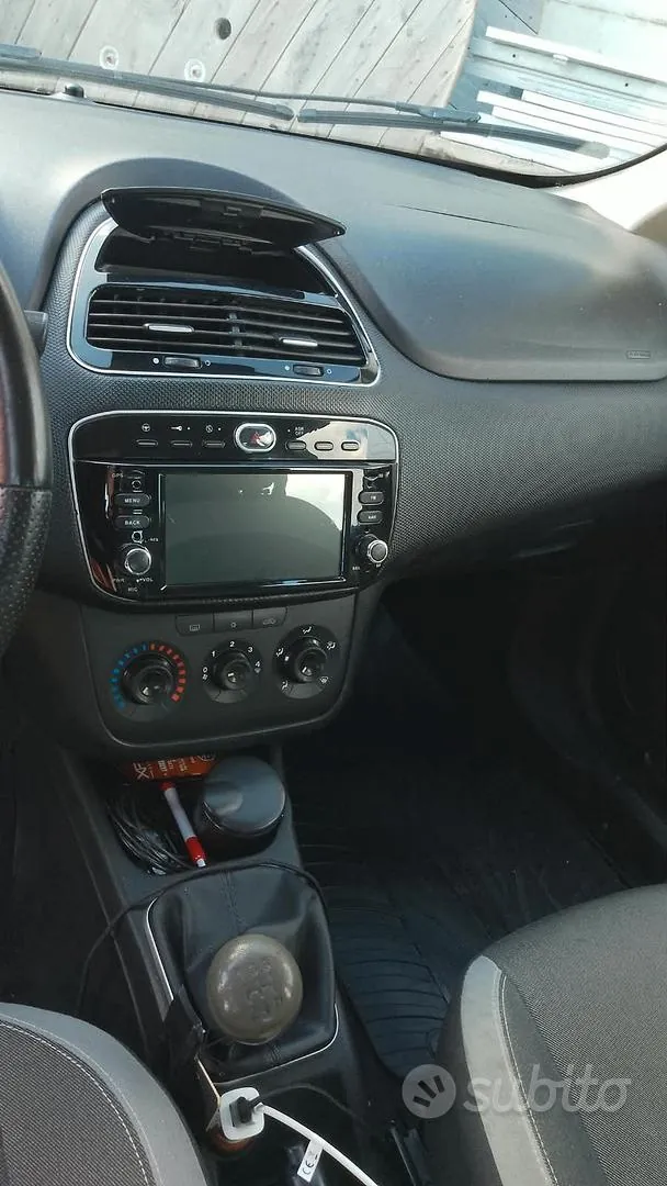 Fiat Grande Punto 2009 photo 5