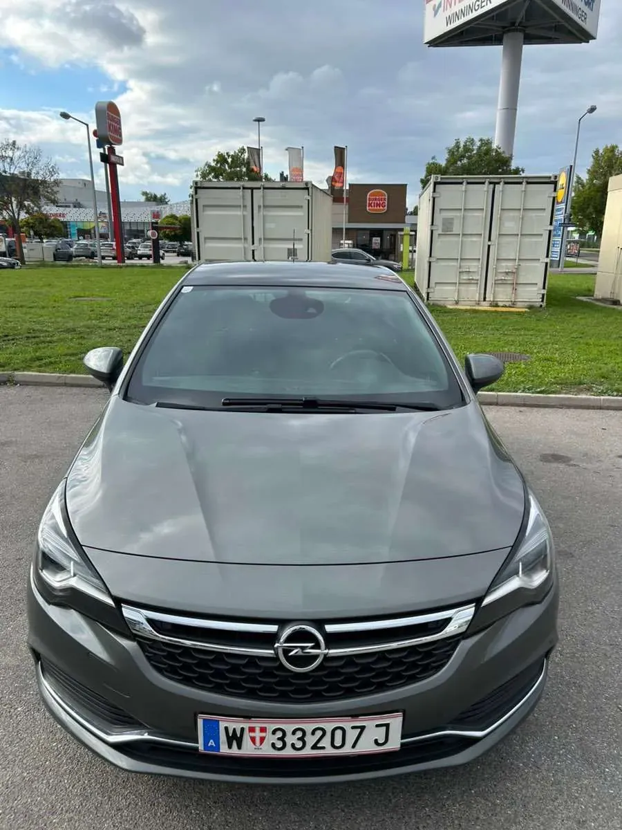 Opel Astra 2018 photo 2