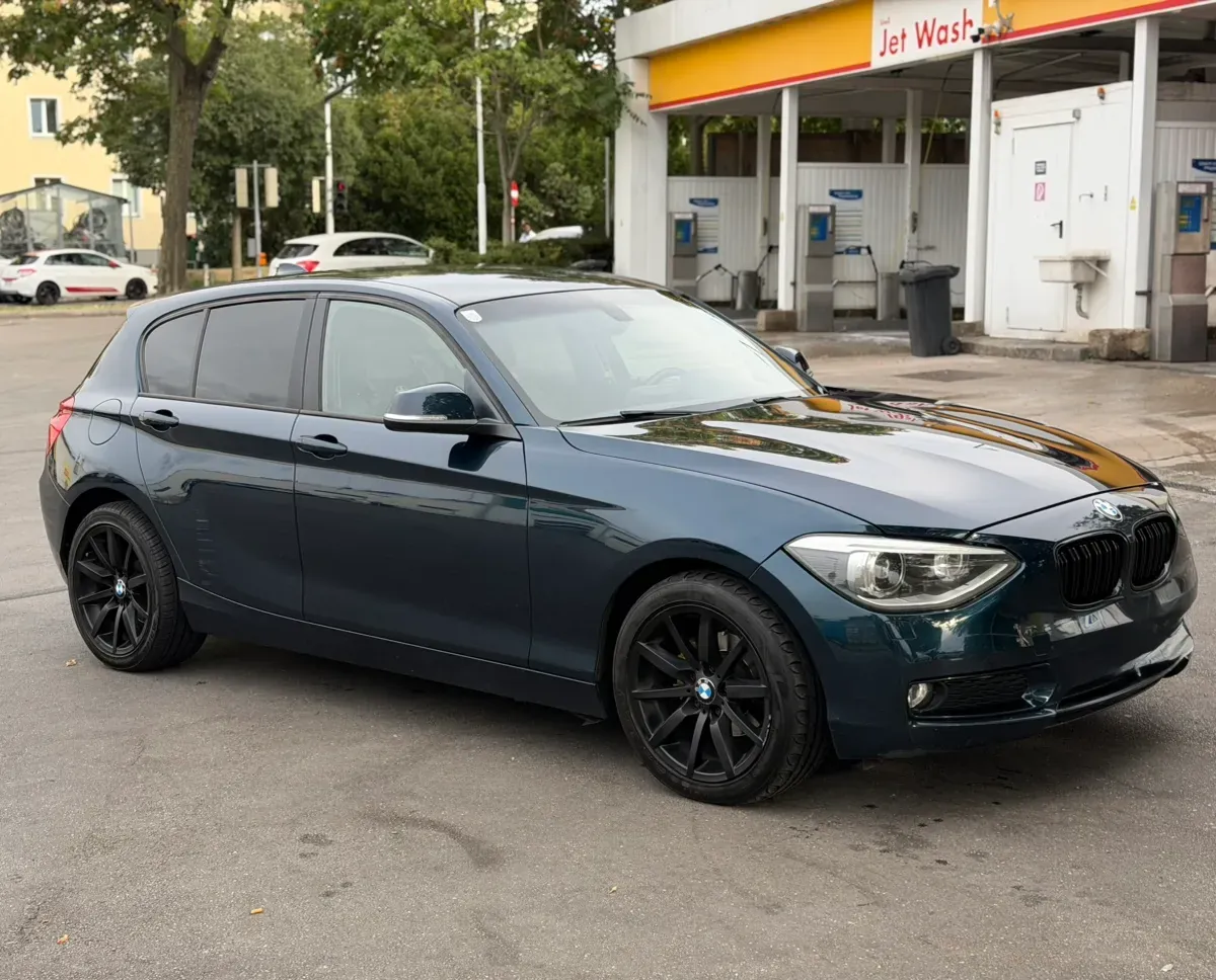 BMW 1 Series 2012 photo 2
