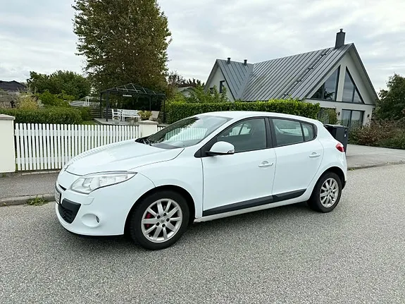 Renault Megane Iii 2011 photo 2