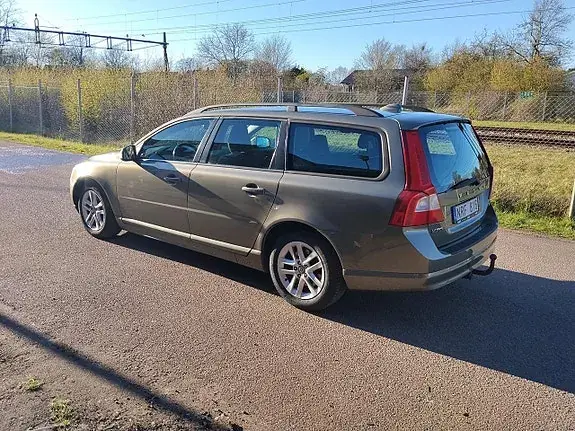 Volvo V70 2011 photo 3