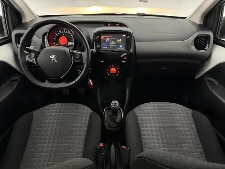 Peugeot 108 2022 photo 2