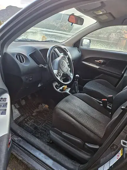 Toyota Urban Cruiser 2009 photo 4