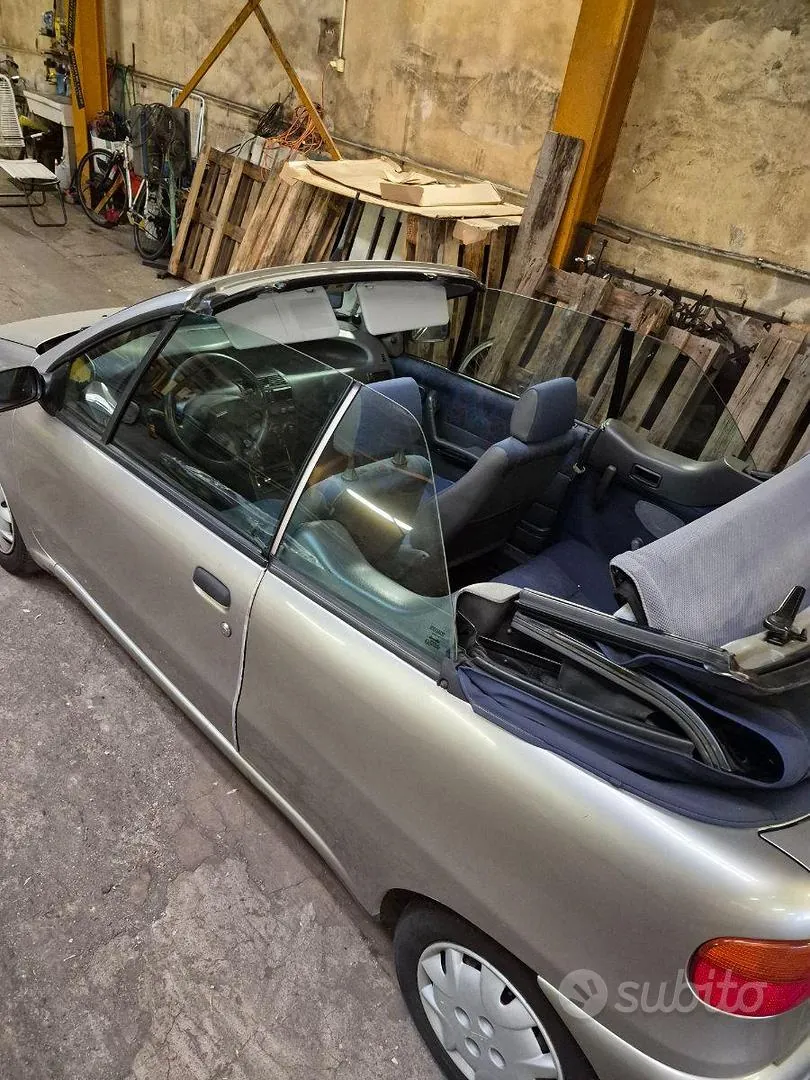 Fiat Punto 1999 photo 2